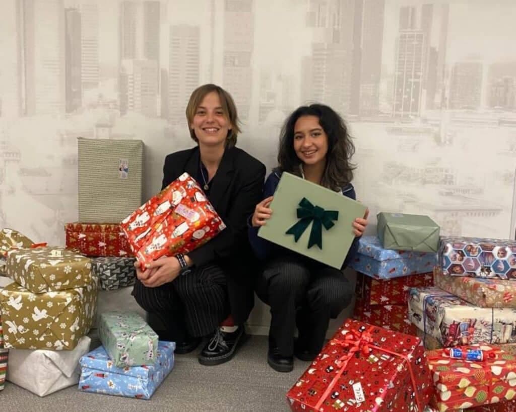 Weihnachtspäckchen Aktion - Satellite Office Frankfurt am Main